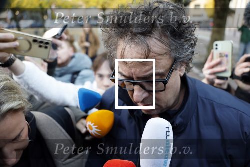 Utrecht 30 oktober 2025
Tweede dag van de rechtszaak tegen Marco Borsato in de rechtbank van Utrecht . Er was ongelofelijk veel pers aanwezig . Marco werd bijgestaan door de advocaten Geert Jan Knoops en Carry Knoops .