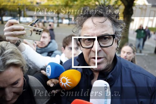 Utrecht 30 oktober 2025
Tweede dag van de rechtszaak tegen Marco Borsato in de rechtbank van Utrecht . Er was ongelofelijk veel pers aanwezig . Marco werd bijgestaan door de advocaten Geert Jan Knoops en Carry Knoops .