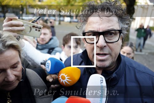 Utrecht 30 oktober 2025
Tweede dag van de rechtszaak tegen Marco Borsato in de rechtbank van Utrecht . Er was ongelofelijk veel pers aanwezig . Marco werd bijgestaan door de advocaten Geert Jan Knoops en Carry Knoops .