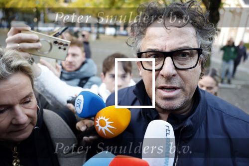 Utrecht 30 oktober 2025
Tweede dag van de rechtszaak tegen Marco Borsato in de rechtbank van Utrecht . Er was ongelofelijk veel pers aanwezig . Marco werd bijgestaan door de advocaten Geert Jan Knoops en Carry Knoops .