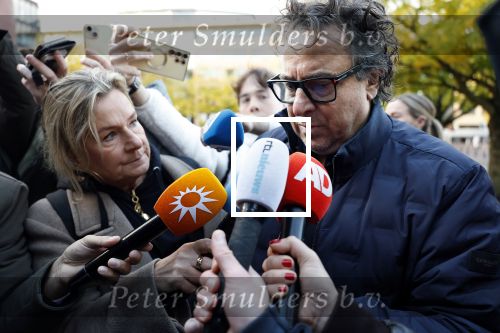Utrecht 30 oktober 2025
Tweede dag van de rechtszaak tegen Marco Borsato in de rechtbank van Utrecht . Er was ongelofelijk veel pers aanwezig . Marco werd bijgestaan door de advocaten Geert Jan Knoops en Carry Knoops .