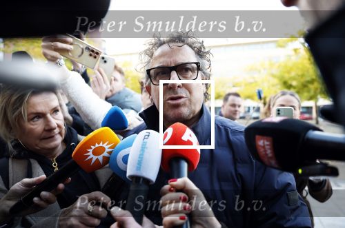 Utrecht 30 oktober 2025
Tweede dag van de rechtszaak tegen Marco Borsato in de rechtbank van Utrecht . Er was ongelofelijk veel pers aanwezig . Marco werd bijgestaan door de advocaten Geert Jan Knoops en Carry Knoops .
