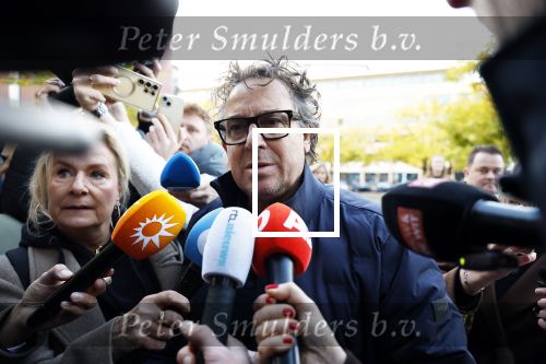 Utrecht 30 oktober 2025
Tweede dag van de rechtszaak tegen Marco Borsato in de rechtbank van Utrecht . Er was ongelofelijk veel pers aanwezig . Marco werd bijgestaan door de advocaten Geert Jan Knoops en Carry Knoops .