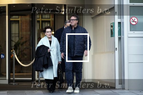 Utrecht 30 oktober 2025
Tweede dag van de rechtszaak tegen Marco Borsato in de rechtbank van Utrecht . Er was ongelofelijk veel pers aanwezig . Marco werd bijgestaan door de advocaten Geert Jan Knoops en Carry Knoops .