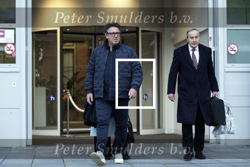Utrecht 30 oktober 2025
Tweede dag van de rechtszaak tegen Marco Borsato in de rechtbank van Utrecht . Er was ongelofelijk veel pers aanwezig . Marco werd bijgestaan door de advocaten Geert Jan Knoops en Carry Knoops .