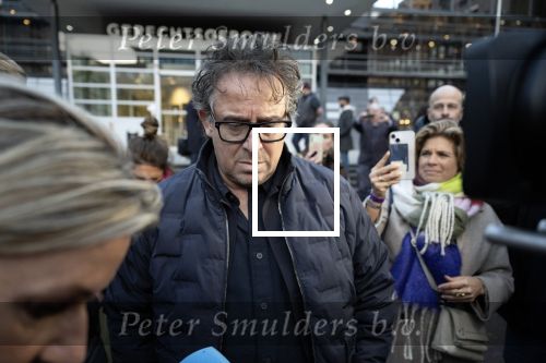 Utrecht 30 oktober 2025
Tweede dag van de rechtszaak tegen Marco Borsato in de rechtbank van Utrecht . Er was ongelofelijk veel pers aanwezig . Marco werd bijgestaan door de advocaten Geert Jan Knoops en Carry Knoops .