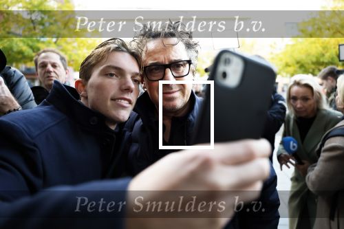 Utrecht 30 oktober 2025
Tweede dag van de rechtszaak tegen Marco Borsato in de rechtbank van Utrecht . Er was ongelofelijk veel pers aanwezig . Marco werd bijgestaan door de advocaten Geert Jan Knoops en Carry Knoops .