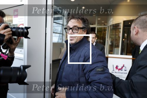 Utrecht 30 oktober 2025
Tweede dag van de rechtszaak tegen Marco Borsato in de rechtbank van Utrecht . Er was ongelofelijk veel pers aanwezig . Marco werd bijgestaan door de advocaten Geert Jan Knoops en Carry Knoops .