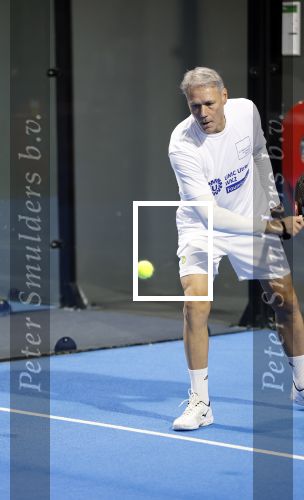 Utrecht 6 november 2025
Padel tournooi voor het UMC ziekenhuis bij Hal 22. Marco v Basten