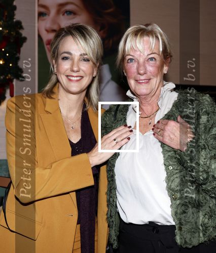 Amsterdam 27 november 2025
Presentatie sieradenlijn Marianne Timmer en Cathelijne Trovato Flamore 98 genaamd bij Palladium . Marianne Timmer en haar moeder