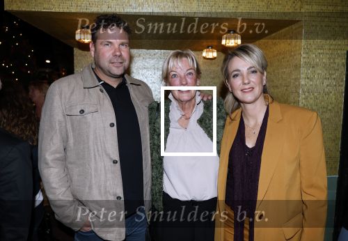 Amsterdam 27 november 2025
Presentatie sieradenlijn Marianne Timmer en Cathelijne Trovato Flamore 98 genaamd bij Palladium . Marianne Timmer met haar moeder en broer