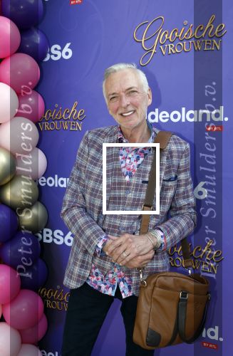 Blaricum 17 oktober 2025
Perspresentatie eerste aflevering Gooische vrouwen met oa aanwezig Linda de Mol Susan Visser Liews Visschedijk Teunie de Brouwer Tommy v Lent Robert de Hoog en Eefje Kuijtzer . Martien en Maxime Meiland