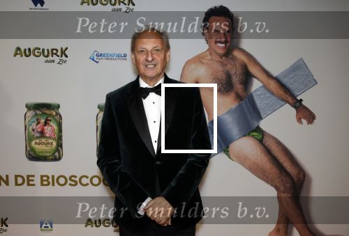 Amsterdam 4 november 2025
Premiere Augurk aan zee in Tuschinski met de cast die bestaat uit oa Monic Hendrickx Martin v Waardenberg Olga Zuiderhoek Jelka v Houten Frank Lammers Peter v d Begin en Tibor Lukacs. Robert v Hemert heeft de titelsong geschreven .