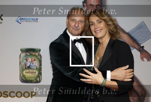 Amsterdam 4 november 2025
Premiere Augurk aan zee in Tuschinski met de cast die bestaat uit oa Monic Hendrickx Martin v Waardenberg Olga Zuiderhoek Jelka v Houten Frank Lammers Peter v d Begin en Tibor Lukacs. Robert v Hemert heeft de titelsong geschreven .