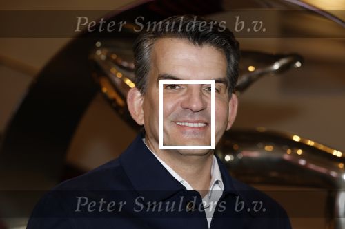 Amsterdam 26 oktober 2025
Boekpresentatie boek over 80 jaar het DeLaMar theater . Simone Kleinsma kreg uit handen van Janine v d Ende en Joop v d Ende het eerste exemplaar. Maurice Wijnen met partner