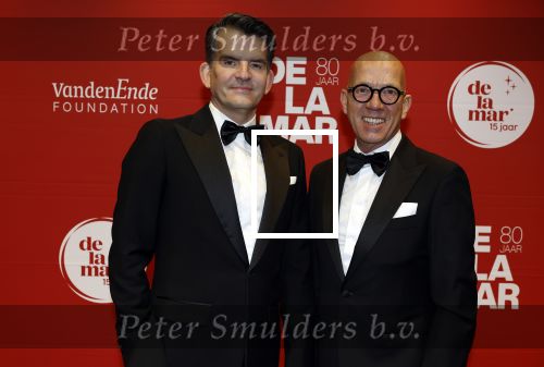 Amsterdam 30 november 2025
80 jaar het DeLaMar theater . Maurice Wijnen poseert met Ronald den Ouden