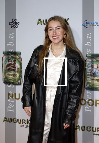 Amsterdam 4 november 2025
Premiere Augurk aan zee in Tuschinski met de cast die bestaat uit oa Monic Hendrickx Martin v Waardenberg Olga Zuiderhoek Jelka v Houten Frank Lammers Peter v d Begin en Tibor Lukacs. Robert v Hemert heeft de titelsong geschreven . Melissa Blaauwendraad