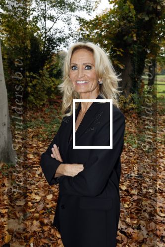 Naarden 3 november 2025
Presentatie nieuwe serie de Frogers met aanwezig Rene Froger Natasja Froger Danny Froger Ann Dominique Wilten Natascha Froger Matthijs Timmermans Charlie Didier Froger Sammy Verheij Maxim Froger en Ruby Celine met hun zoontje.