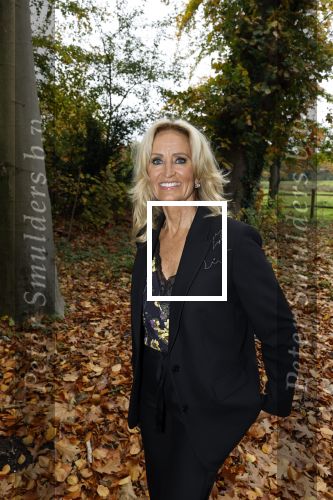 Naarden 3 november 2025
Presentatie nieuwe serie de Frogers met aanwezig Rene Froger Natasja Froger Danny Froger Ann Dominique Wilten Natascha Froger Matthijs Timmermans Charlie Didier Froger Sammy Verheij Maxim Froger en Ruby Celine met hun zoontje.