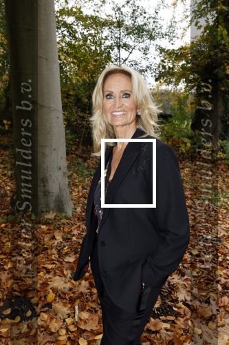 Naarden 3 november 2025
Presentatie nieuwe serie de Frogers met aanwezig Rene Froger Natasja Froger Danny Froger Ann Dominique Wilten Natascha Froger Matthijs Timmermans Charlie Didier Froger Sammy Verheij Maxim Froger en Ruby Celine met hun zoontje.