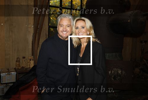 Naarden 3 november 2025
Presentatie nieuwe serie de Frogers met aanwezig Rene Froger Natasja Froger Danny Froger Ann Dominique Wilten Natascha Froger Matthijs Timmermans Charlie Didier Froger Sammy Verheij Maxim Froger en Ruby Celine met hun zoontje.