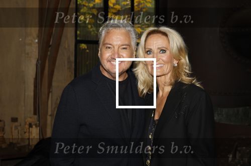 Naarden 3 november 2025
Presentatie nieuwe serie de Frogers met aanwezig Rene Froger Natasja Froger Danny Froger Ann Dominique Wilten Natascha Froger Matthijs Timmermans Charlie Didier Froger Sammy Verheij Maxim Froger en Ruby Celine met hun zoontje.