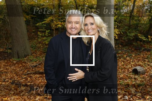 Naarden 3 november 2025
Presentatie nieuwe serie de Frogers met aanwezig Rene Froger Natasja Froger Danny Froger Ann Dominique Wilten Natascha Froger Matthijs Timmermans Charlie Didier Froger Sammy Verheij Maxim Froger en Ruby Celine met hun zoontje.