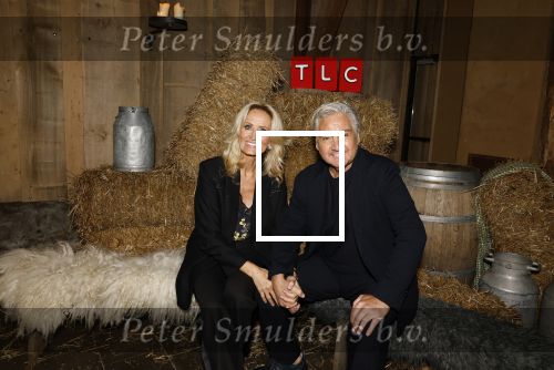 Naarden 3 november 2025
Presentatie nieuwe serie de Frogers met aanwezig Rene Froger Natasja Froger Danny Froger Ann Dominique Wilten Natascha Froger Matthijs Timmermans Charlie Didier Froger Sammy Verheij Maxim Froger en Ruby Celine met hun zoontje.