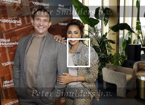 Amsterdam 11 november 2025
Presentatie real housewives of Amsterdam in het W hotel.
Aanwezig Niama Amhali Renee Vervoorn Cherry Ann Person Lilian Dziedzic Kimmylien Nguyen Djamila Celina en Elvira Penthesilea. Niama Amhali met man Najib Amhali