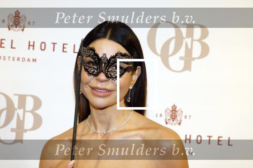 Amsterdam 26 november 2025
Olcay Gulsen geeft een groot feest ( Gemaskerd bal) in het Amstel Hotel.