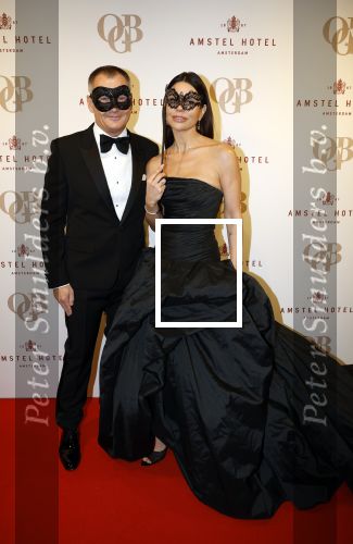 Amsterdam 26 november 2025
Olcay Gulsen geeft een groot feest ( Gemaskerd bal) in het Amstel Hotel. Olcay Gulsen en partner Eelko v Kooten
