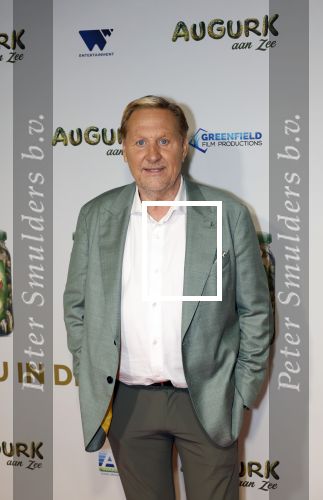 Amsterdam 4 november 2025
Premiere Augurk aan zee in Tuschinski met de cast die bestaat uit oa Monic Hendrickx Martin v Waardenberg Olga Zuiderhoek Jelka v Houten Frank Lammers Peter v d Begin en Tibor Lukacs. Robert v Hemert heeft de titelsong geschreven .