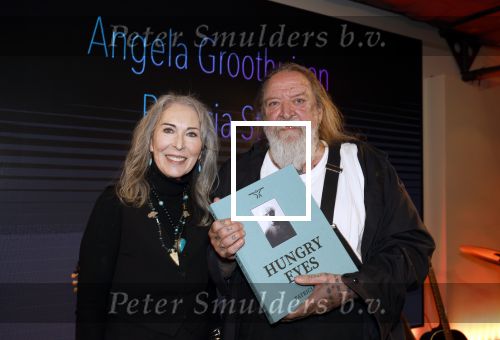 Wassenaar 23 november 2025
Boekpresentatie Patricia Steur in kasteel Wittenburg . Angela Groothuizen presenteert het en Henk Schiffmacher krijgt het eerste boek.