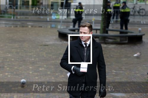 Den Haag 20 november 2025
 Prinses Amalia en haar vader Koning Willem Alexander bij de Grote Kerk, na de Bijzondere Verenigde Vergadering van de Eerste en Tweede Kamer, ter gelegenheid van de tachtigste verjaardag dat het parlement na de Tweede Wereldoorlog voor het eerst weer in gezamenlijkheid bijeenkwam. Eerste Kamervoorzitter Mei Li Vos Tweede Kamervoorzitter Thom van Campenvingen ze op .