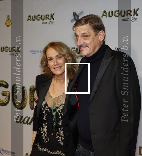 Amsterdam 4 november 2025
Premiere Augurk aan zee in Tuschinski met de cast die bestaat uit oa Monic Hendrickx Martin v Waardenberg Olga Zuiderhoek Jelka v Houten Frank Lammers Peter v d Begin en Tibor Lukacs. Robert v Hemert heeft de titelsong geschreven .