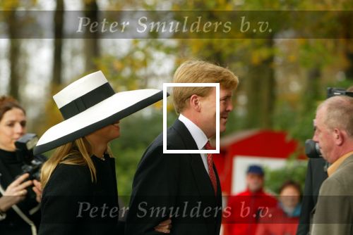 Kapellen 9 november 2002

Trouwen Emily Bremers en Roderick v Wijck .

Prins Willem Alexander en Maxima , Hans v d Broek, Theo Dietz, zussen Emily aanwezig

Peter Smulders bv