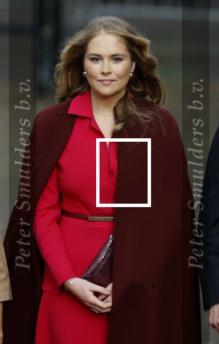 Den Haag 20 november 2025
 Prinses Amalia en haar vader Koning Willem Alexander bij de Grote Kerk, na de Bijzondere Verenigde Vergadering van de Eerste en Tweede Kamer, ter gelegenheid van de tachtigste verjaardag dat het parlement na de Tweede Wereldoorlog voor het eerst weer in gezamenlijkheid bijeenkwam. Eerste Kamervoorzitter Mei Li Vos Tweede Kamervoorzitter Thom van Campenvingen ze op .