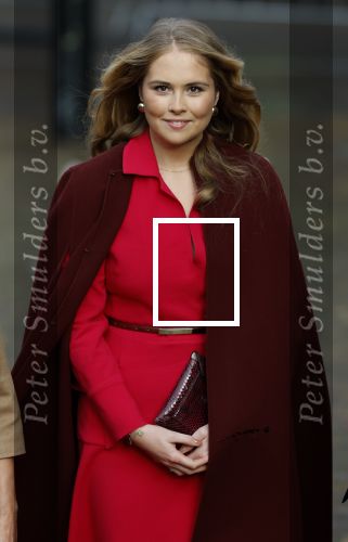 Den Haag 20 november 2025
 Prinses Amalia en haar vader Koning Willem Alexander bij de Grote Kerk, na de Bijzondere Verenigde Vergadering van de Eerste en Tweede Kamer, ter gelegenheid van de tachtigste verjaardag dat het parlement na de Tweede Wereldoorlog voor het eerst weer in gezamenlijkheid bijeenkwam. Eerste Kamervoorzitter Mei Li Vos Tweede Kamervoorzitter Thom van Campenvingen ze op .