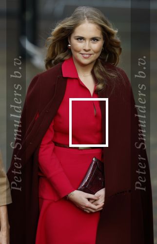 Den Haag 20 november 2025
 Prinses Amalia en haar vader Koning Willem Alexander bij de Grote Kerk, na de Bijzondere Verenigde Vergadering van de Eerste en Tweede Kamer, ter gelegenheid van de tachtigste verjaardag dat het parlement na de Tweede Wereldoorlog voor het eerst weer in gezamenlijkheid bijeenkwam. Eerste Kamervoorzitter Mei Li Vos Tweede Kamervoorzitter Thom van Campenvingen ze op .