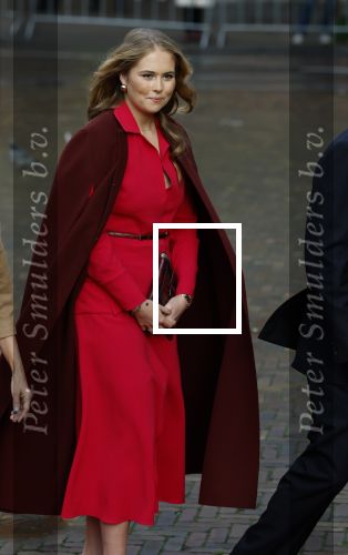 Den Haag 20 november 2025
 Prinses Amalia en haar vader Koning Willem Alexander bij de Grote Kerk, na de Bijzondere Verenigde Vergadering van de Eerste en Tweede Kamer, ter gelegenheid van de tachtigste verjaardag dat het parlement na de Tweede Wereldoorlog voor het eerst weer in gezamenlijkheid bijeenkwam. Eerste Kamervoorzitter Mei Li Vos Tweede Kamervoorzitter Thom van Campenvingen ze op .
