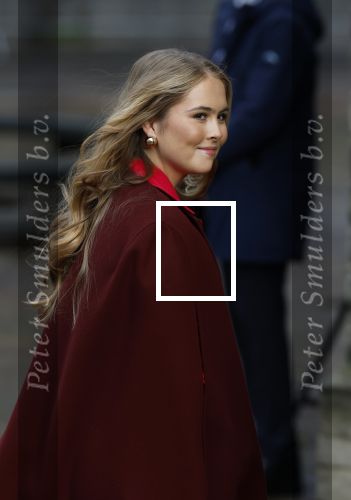 Den Haag 20 november 2025
 Prinses Amalia en haar vader Koning Willem Alexander bij de Grote Kerk, na de Bijzondere Verenigde Vergadering van de Eerste en Tweede Kamer, ter gelegenheid van de tachtigste verjaardag dat het parlement na de Tweede Wereldoorlog voor het eerst weer in gezamenlijkheid bijeenkwam. Eerste Kamervoorzitter Mei Li Vos Tweede Kamervoorzitter Thom van Campenvingen ze op .