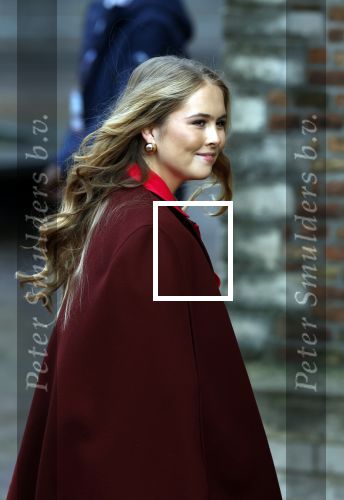 Den Haag 20 november 2025
 Prinses Amalia en haar vader Koning Willem Alexander bij de Grote Kerk, na de Bijzondere Verenigde Vergadering van de Eerste en Tweede Kamer, ter gelegenheid van de tachtigste verjaardag dat het parlement na de Tweede Wereldoorlog voor het eerst weer in gezamenlijkheid bijeenkwam. Eerste Kamervoorzitter Mei Li Vos Tweede Kamervoorzitter Thom van Campenvingen ze op .