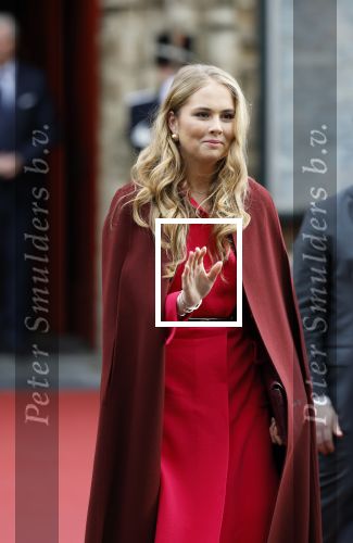 Den Haag 20 november 2025
 Prinses Amalia en haar vader Koning Willem Alexander bij de Grote Kerk, na de Bijzondere Verenigde Vergadering van de Eerste en Tweede Kamer, ter gelegenheid van de tachtigste verjaardag dat het parlement na de Tweede Wereldoorlog voor het eerst weer in gezamenlijkheid bijeenkwam. Eerste Kamervoorzitter Mei Li Vos Tweede Kamervoorzitter Thom van Campenvingen ze op .
