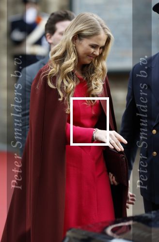 Den Haag 20 november 2025
 Prinses Amalia en haar vader Koning Willem Alexander bij de Grote Kerk, na de Bijzondere Verenigde Vergadering van de Eerste en Tweede Kamer, ter gelegenheid van de tachtigste verjaardag dat het parlement na de Tweede Wereldoorlog voor het eerst weer in gezamenlijkheid bijeenkwam. Eerste Kamervoorzitter Mei Li Vos Tweede Kamervoorzitter Thom van Campenvingen ze op .
