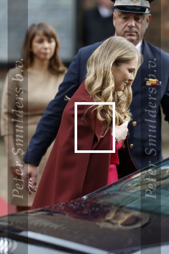 Den Haag 20 november 2025
 Prinses Amalia en haar vader Koning Willem Alexander bij de Grote Kerk, na de Bijzondere Verenigde Vergadering van de Eerste en Tweede Kamer, ter gelegenheid van de tachtigste verjaardag dat het parlement na de Tweede Wereldoorlog voor het eerst weer in gezamenlijkheid bijeenkwam. Eerste Kamervoorzitter Mei Li Vos Tweede Kamervoorzitter Thom van Campenvingen ze op .