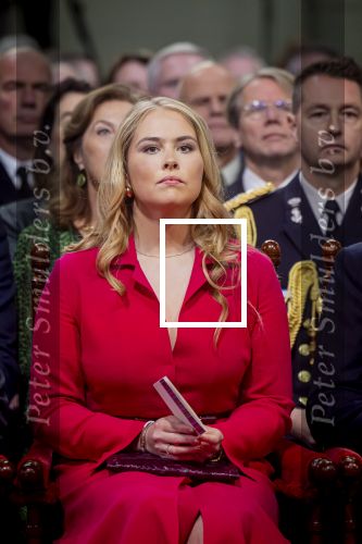 Den Haag 20 november 2025
 Prinses Amalia en haar vader Koning Willem Alexander bij de Grote Kerk, na de Bijzondere Verenigde Vergadering van de Eerste en Tweede Kamer, ter gelegenheid van de tachtigste verjaardag dat het parlement na de Tweede Wereldoorlog voor het eerst weer in gezamenlijkheid bijeenkwam. Eerste Kamervoorzitter Mei Li Vos Tweede Kamervoorzitter Thom van Campenvingen ze op .