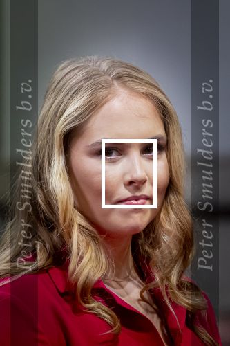 Den Haag 20 november 2025
 Prinses Amalia en haar vader Koning Willem Alexander bij de Grote Kerk, na de Bijzondere Verenigde Vergadering van de Eerste en Tweede Kamer, ter gelegenheid van de tachtigste verjaardag dat het parlement na de Tweede Wereldoorlog voor het eerst weer in gezamenlijkheid bijeenkwam. Eerste Kamervoorzitter Mei Li Vos Tweede Kamervoorzitter Thom van Campenvingen ze op .
