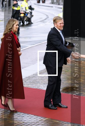 Den Haag 20 november 2025
 Prinses Amalia en haar vader Koning Willem Alexander bij de Grote Kerk, na de Bijzondere Verenigde Vergadering van de Eerste en Tweede Kamer, ter gelegenheid van de tachtigste verjaardag dat het parlement na de Tweede Wereldoorlog voor het eerst weer in gezamenlijkheid bijeenkwam. Eerste Kamervoorzitter Mei Li Vos Tweede Kamervoorzitter Thom van Campenvingen ze op .