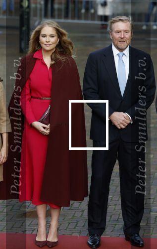 Den Haag 20 november 2025
 Prinses Amalia en haar vader Koning Willem Alexander bij de Grote Kerk, na de Bijzondere Verenigde Vergadering van de Eerste en Tweede Kamer, ter gelegenheid van de tachtigste verjaardag dat het parlement na de Tweede Wereldoorlog voor het eerst weer in gezamenlijkheid bijeenkwam. Eerste Kamervoorzitter Mei Li Vos Tweede Kamervoorzitter Thom van Campenvingen ze op .