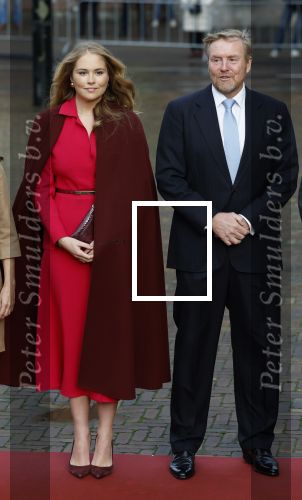 Den Haag 20 november 2025
 Prinses Amalia en haar vader Koning Willem Alexander bij de Grote Kerk, na de Bijzondere Verenigde Vergadering van de Eerste en Tweede Kamer, ter gelegenheid van de tachtigste verjaardag dat het parlement na de Tweede Wereldoorlog voor het eerst weer in gezamenlijkheid bijeenkwam. Eerste Kamervoorzitter Mei Li Vos Tweede Kamervoorzitter Thom van Campenvingen ze op .
